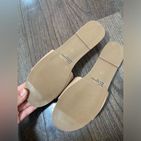 BNIB lulus Addison Natural Slide Sandals, size 11 (more like a 10 in my opinion) - Picture 3 of 3